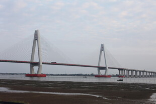 宏伟壮观的跨海大桥