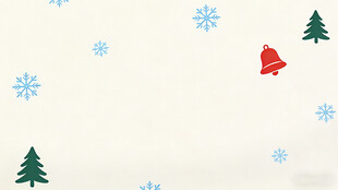 冬日雪景中的铃铛与松树