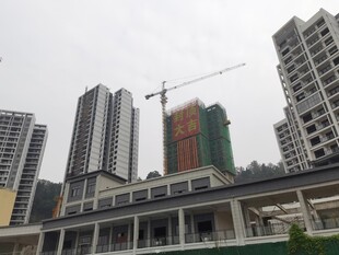 城市在建高楼景观