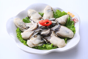 鲜美的生蚝摆盘