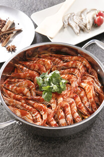 美味大虾锅鲜香诱人