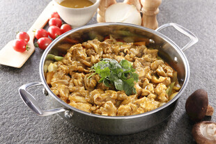 美味咖喱菜肴香气四溢