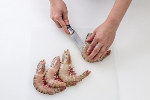 手切新鲜生肉场景