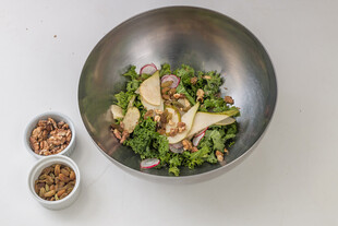 美味蔬菜坚果沙拉