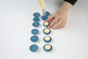 手工制作蜡烛的精彩瞬间