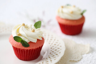 美味红丝绒纸杯蛋糕