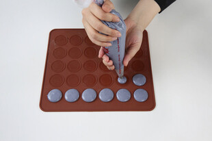 手工滴胶制作圆形物件