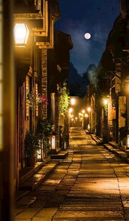 月夜下的静谧街道