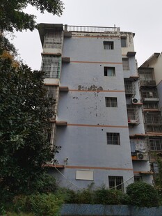 老旧居民楼外观景象