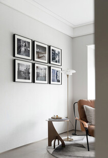 简约客厅一角的装饰美学现代风格