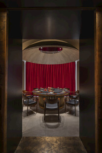 豪华中式圆桌会议室场景