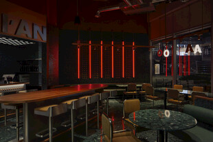 时尚酷炫的酒吧室内场景