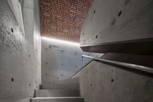 混凝土楼梯的光影之美