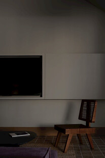 简约客厅一角的木质座椅