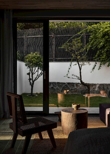 室内外相连的静谧休憩空间