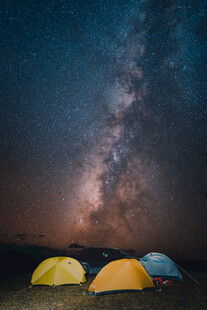 星空下的露营帐篷