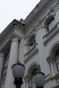 欧式建筑外观与古典路灯