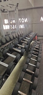 1健身房器械区场景