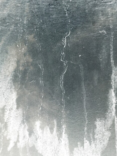 水墨风格瀑布景观