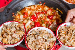 美味干锅搭配特色小吃