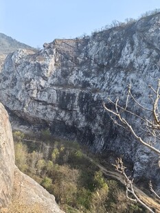 壮丽山景俯瞰图