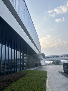 现代风格办公建筑外观