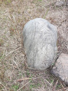 野外大石与小石