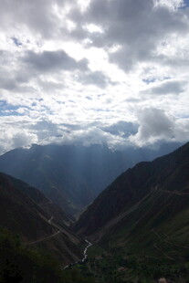 山间云海 天光破云之景