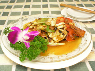 美味海鲜菜肴摆盘精美