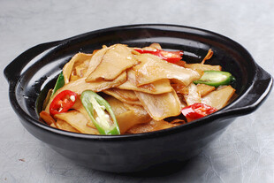 煲仔锅菜品干香杏鲍菇