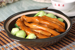 煲仔锅菜品鲍汁鹅掌煲