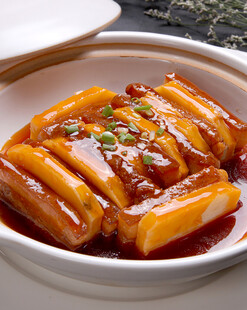 煲仔锅菜品广东扣肉煲