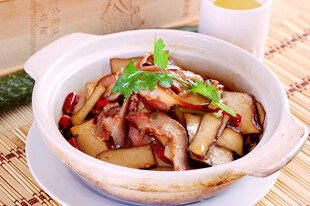 煲仔锅菜品煲仔香香嘴