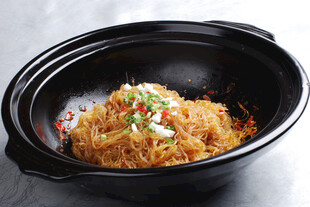 煲仔锅菜品海皇粉丝煲