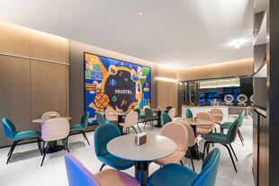 现代时尚休闲餐厅室内场景