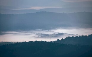山间云海 朦胧诗意美景