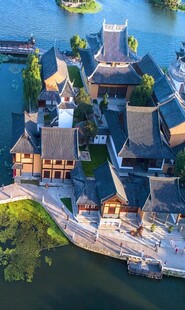 河畔梦幻城堡建筑群