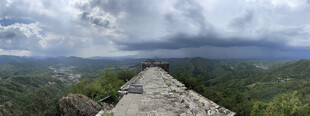 超广角 长城云雨瞬间