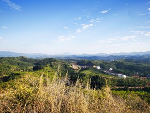 山间美景 眺望广阔天地