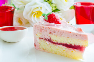 草莓夹心奶油蛋糕