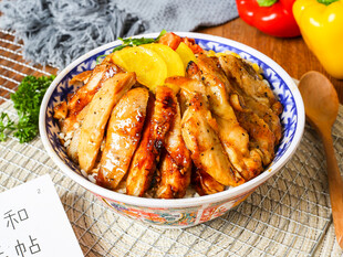 美味扣肉色泽诱人