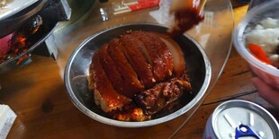 美味诱人的红烧肘子