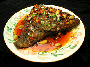 香辣可口的红烧鱼