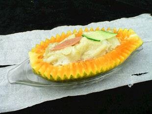 水果拼盘造型精美