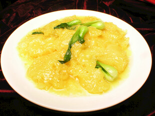 金黄蛋羹配青菜