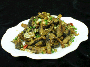 香辣美味炒小鱼干