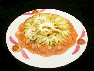 番茄配意面摆盘美食