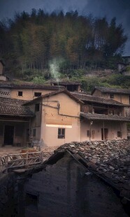 山村古朴民居风貌