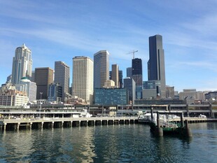 西雅图城市滨水天际线