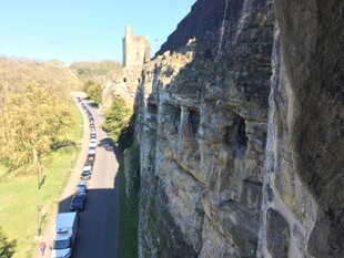 城堡边公路景色